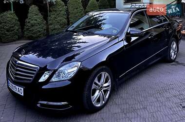 Седан Mercedes-Benz E-Class 2012 в Львове