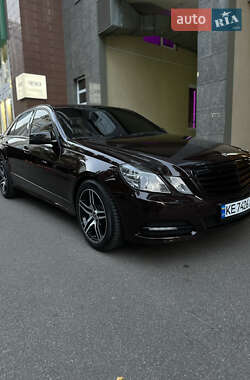 Седан Mercedes-Benz E-Class 2011 в Киеве