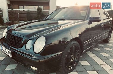 Седан Mercedes-Benz E-Class 2001 в Стрые