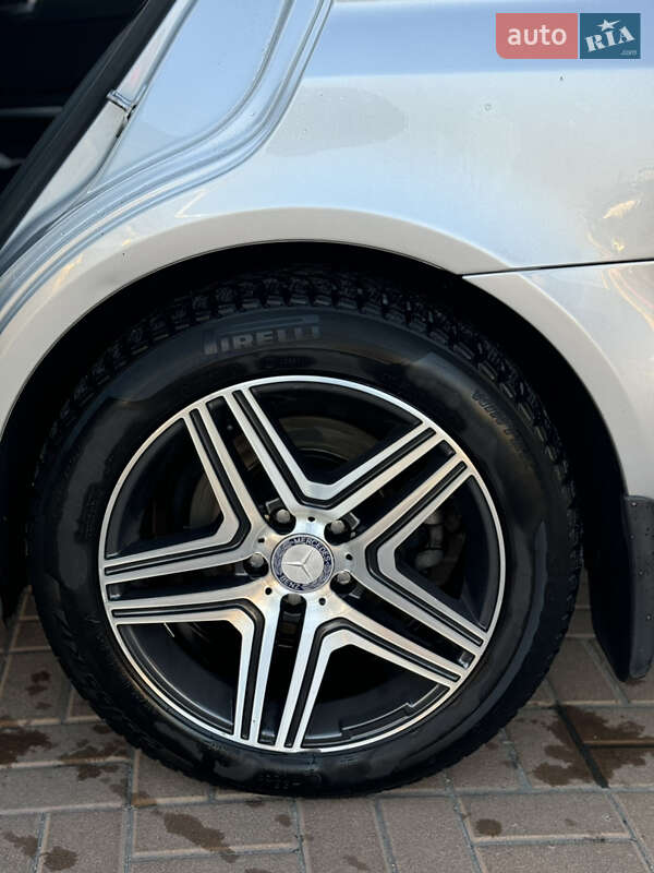 Седан Mercedes-Benz E-Class 2010 в Білій Церкві