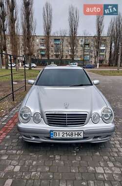 Седан Mercedes-Benz E-Class 2001 в Кременчуге