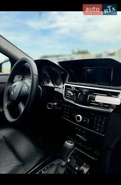 Mercedes-Benz E-Class 2011 Mercedes-Benz E-Class 2011