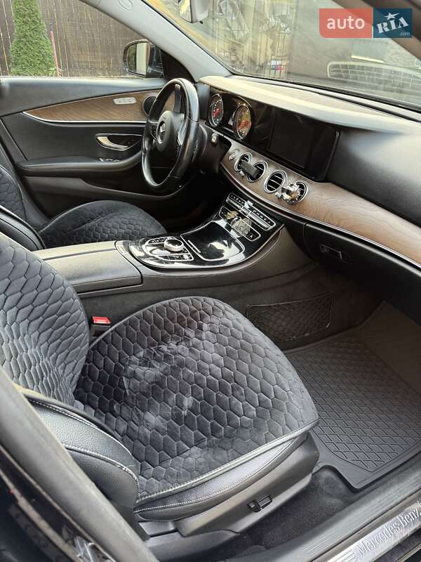 Седан Mercedes-Benz E-Class 2017 в Яворові фото 19 Седан Mercedes-Benz E-Class 2017 в Яворові