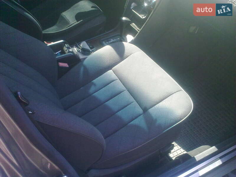 Седан Mercedes-Benz E-Class 1994 в Миколаєві