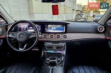 Седан Mercedes-Benz E-Class 2016 в 