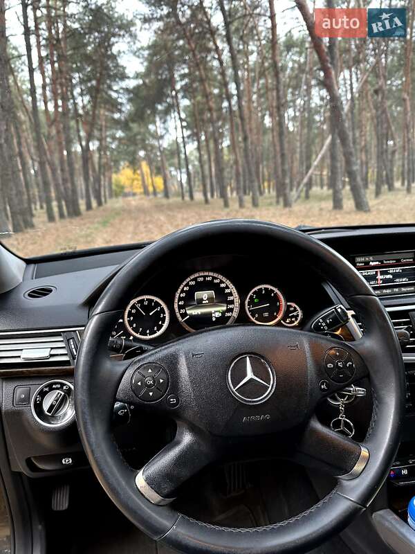 Седан Mercedes-Benz E-Class 2013 в Миколаєві фото 15 Седан Mercedes-Benz E-Class 2013 в Миколаєві