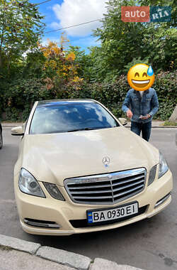 Седан Mercedes-Benz E-Class 2012 в Кропивницькому