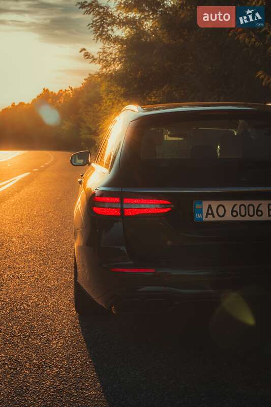 Универсал Mercedes-Benz E-Class 2018 в Ужгороде