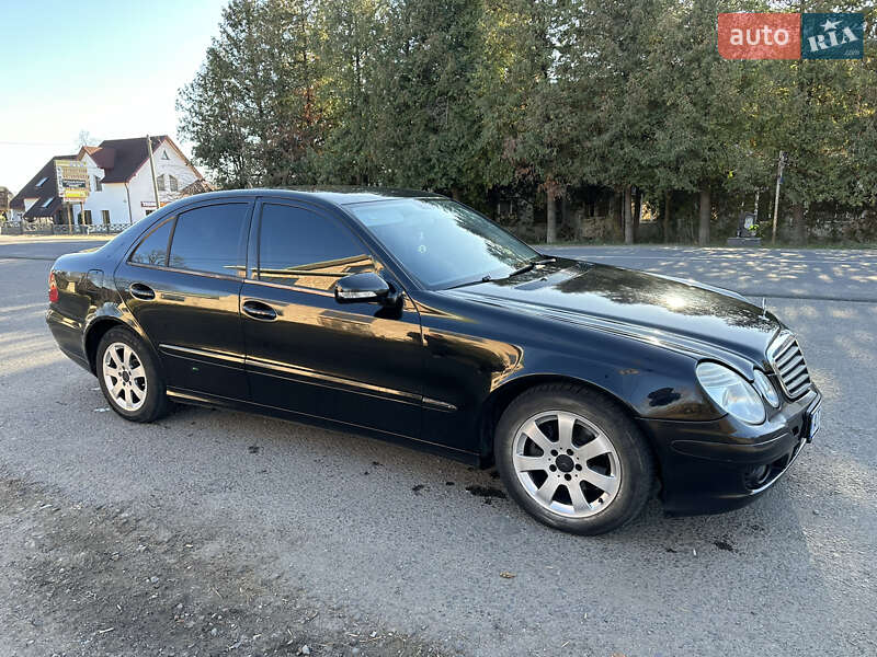 Седан Mercedes-Benz E-Class 2006 в Надвірній