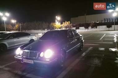 Седан Mercedes-Benz E-Class 1998 в 