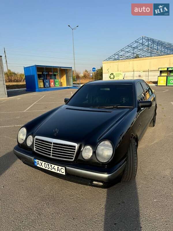 Седан Mercedes-Benz E-Class 1998 в Полтаве