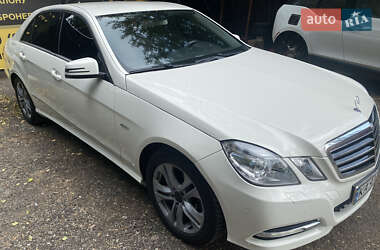 Седан Mercedes-Benz E-Class 2011 в Києві