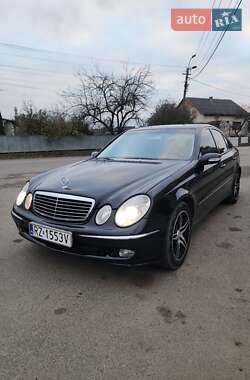 Универсал Mercedes-Benz E-Class 2004 в Тячеве