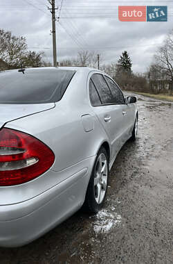 Седан Mercedes-Benz E-Class 2005 в Буську