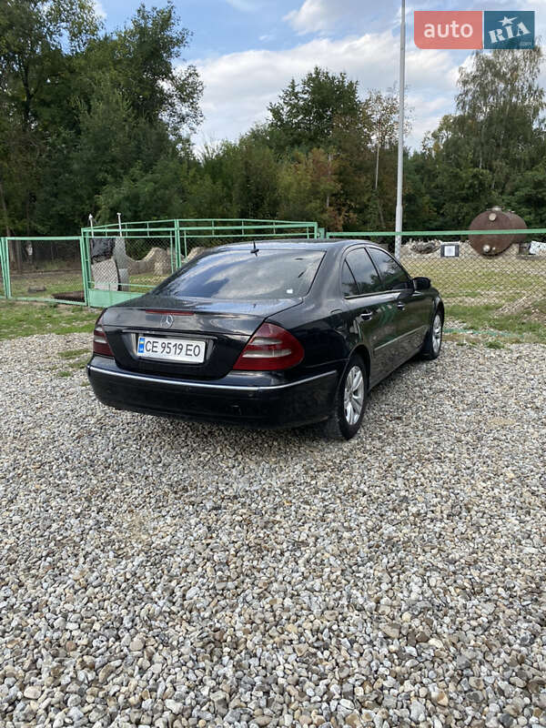Седан Mercedes-Benz E-Class 2002 в Вижниці