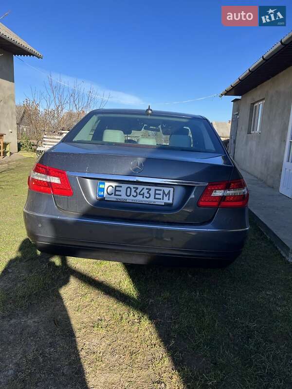 Седан Mercedes-Benz E-Class 2010 в Черновцах