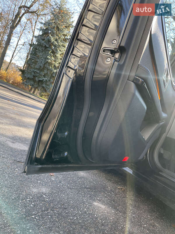 Седан Mercedes-Benz E-Class 2009 в Житомире