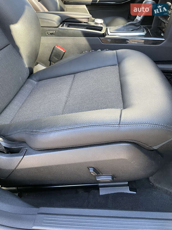 Седан Mercedes-Benz E-Class 2009 в Житомире
