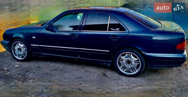 Седан Mercedes-Benz E-Class 1996 в Нікополі