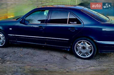 Седан Mercedes-Benz E-Class 1996 в 