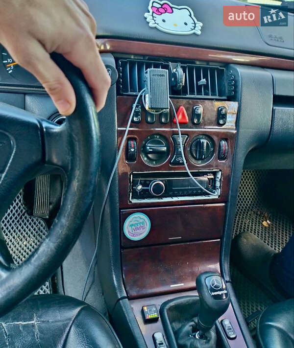Седан Mercedes-Benz E-Class 1996 в Нікополі