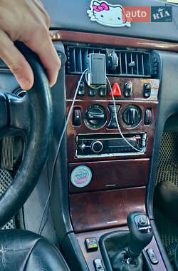 Седан Mercedes-Benz E-Class 1996 в 
