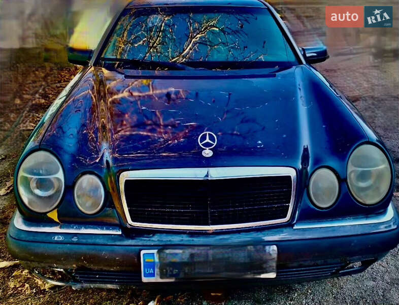 Седан Mercedes-Benz E-Class 1996 в Нікополі