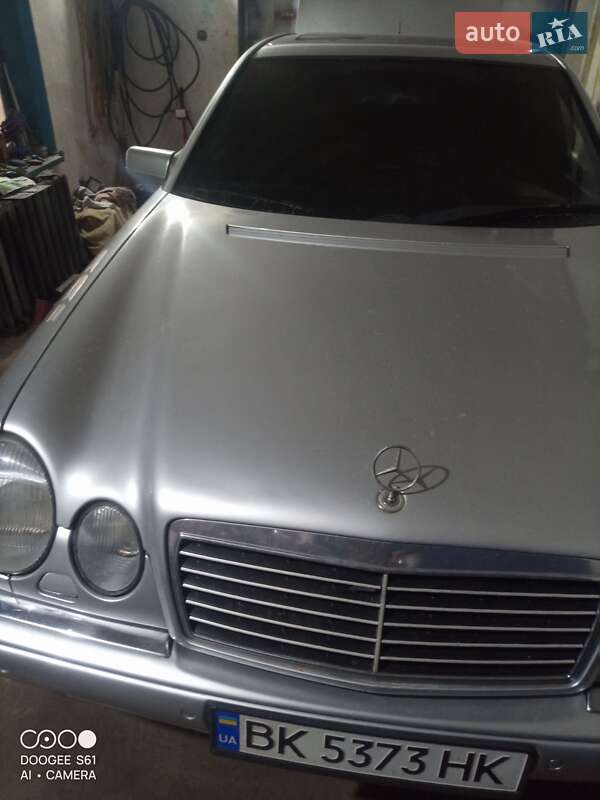 Mercedes-Benz E-Class 1997
