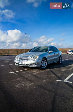 Седан Mercedes-Benz E-Class 2003 в Рівному