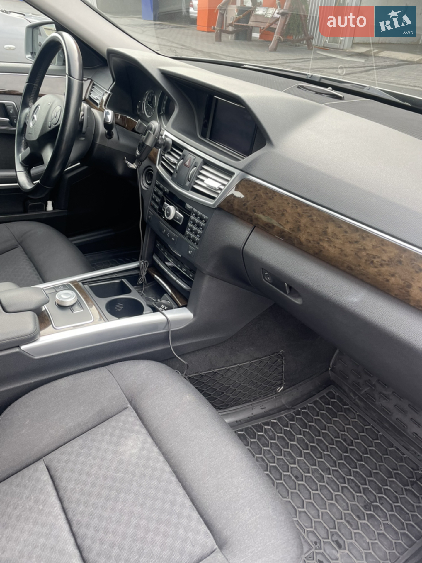 2011 Mercedes-Benz E-klasse - мініатюра 18