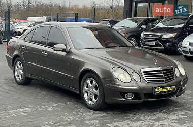 Седан Mercedes-Benz E-Class 2007 в Черновцах