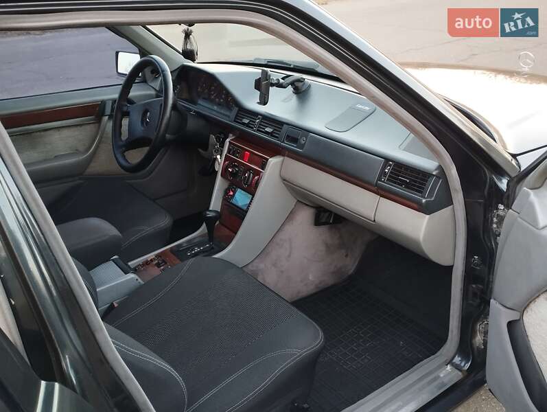 Седан Mercedes-Benz E-Class 1991 в Белгороде-Днестровском