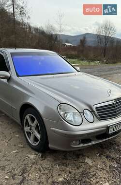 Седан Mercedes-Benz E-Class 2003 в Перечине