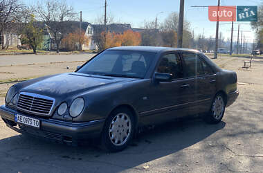 Седан Mercedes-Benz E-Class 1997 в Николаеве