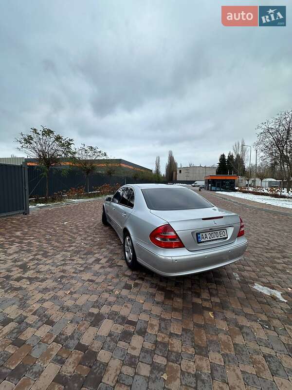 Седан Mercedes-Benz E-Class 2005 в Броварах