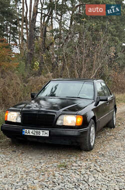 Седан Mercedes-Benz E-Class 1991 в Гатне