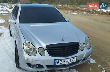 Седан Mercedes-Benz E-Class 2004 в Гайсине