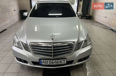 Седан Mercedes-Benz E-Class 2011 в Виннице