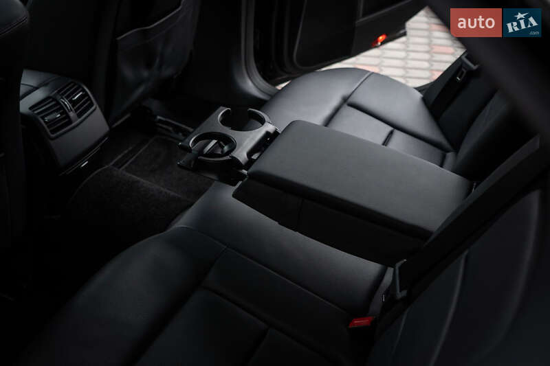 Седан Mercedes-Benz E-Class 2012 в Киеве