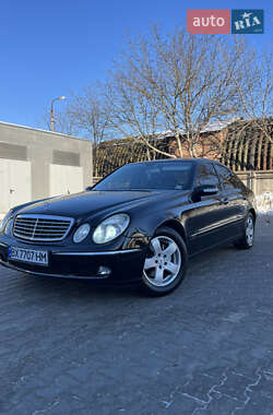 Седан Mercedes-Benz E-Class 2005 в Хмельницком