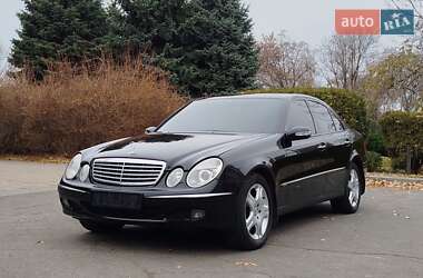 Седан Mercedes-Benz E-Class 2005 в Днепре