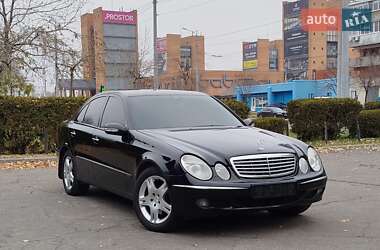 Седан Mercedes-Benz E-Class 2005 в Днепре