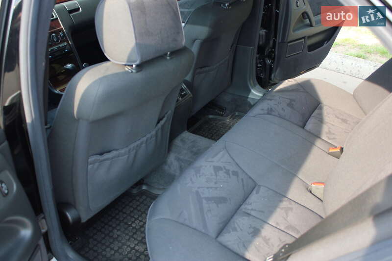 Седан Mercedes-Benz E-Class 1998 в Кривому Розі