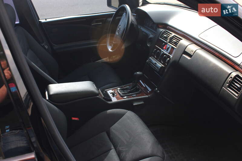 Седан Mercedes-Benz E-Class 1998 в Кривому Розі
