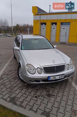 Універсал Mercedes-Benz E-Class 2005 в Дубні