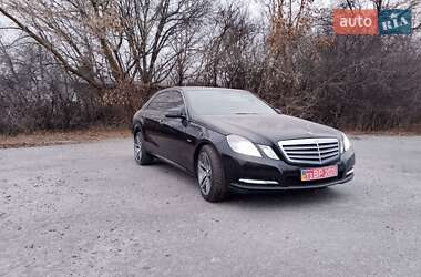 Седан Mercedes-Benz E-Class 2011 в Миргороді