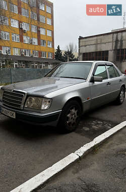 Седан Mercedes-Benz E-Class 1992 в Одесі