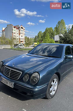 Седан Mercedes-Benz E-Class 2000 в Тернополі