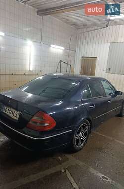 Седан Mercedes-Benz E-Class 2004 в Славському