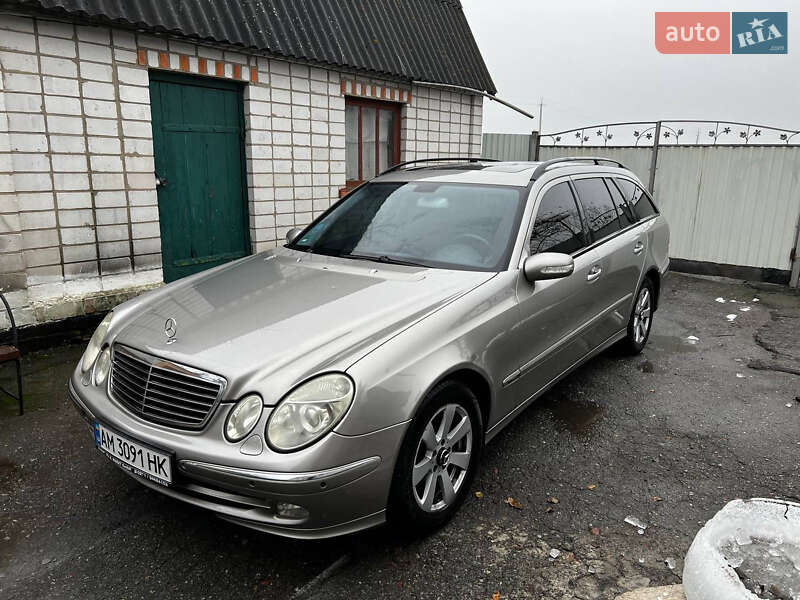 Універсал Mercedes-Benz E-Class 2004 в 